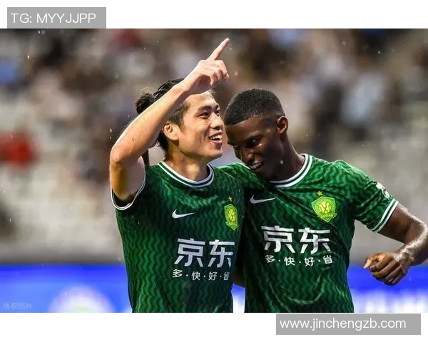 鲁能与国安对决背后的故事与球迷热议分析